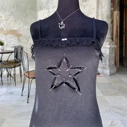 Vestido con alfileres