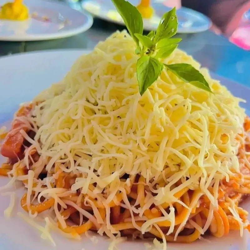 Espaguetis con jamón y queso Gouda 