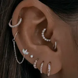 Piercing oreja 