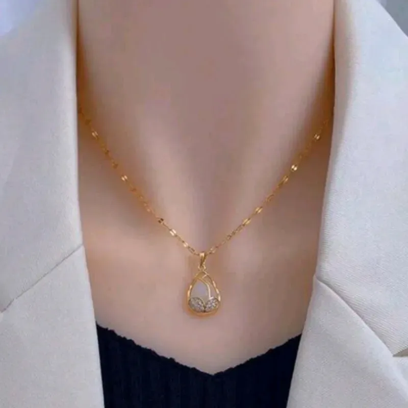 Collar con dije de tulipan