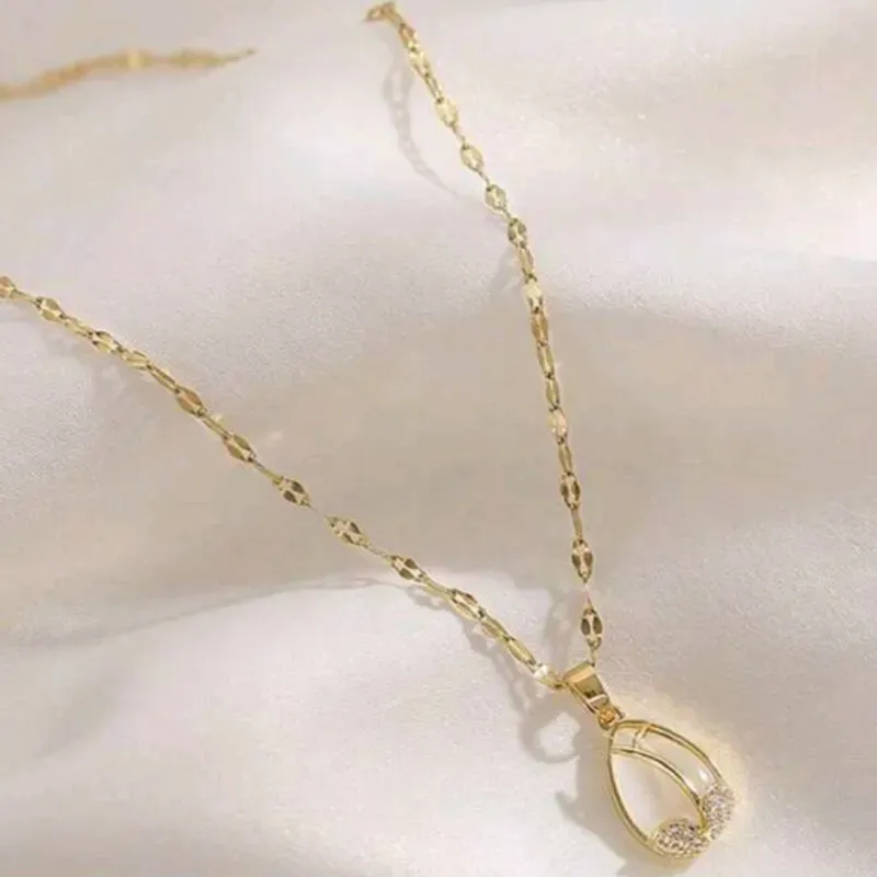 Collar con dije de tulipan