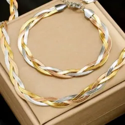 Collar trenzado y pulsa