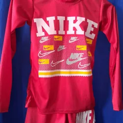 Conjunto short/ pulover manga larga