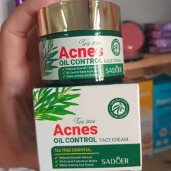 Crema anti acne