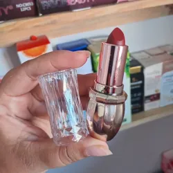 Labial marrón