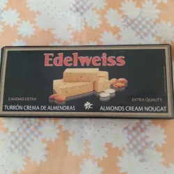 Turrón de almendra