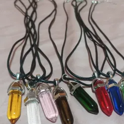 Collares/Péndulos hexagonales de cristal. Estabilizadores de chacras