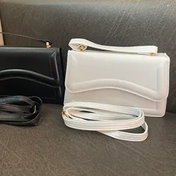 Cartera blanca de mujer
