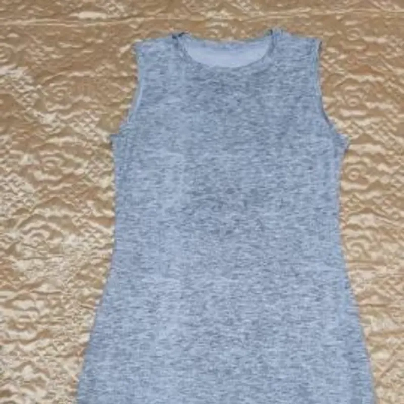 Vestido gris sin mangas (adultos)