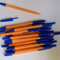 Bolígrafo básico 0.7 mm