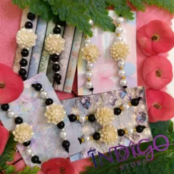 Pulsera de amigas de perlas y flores