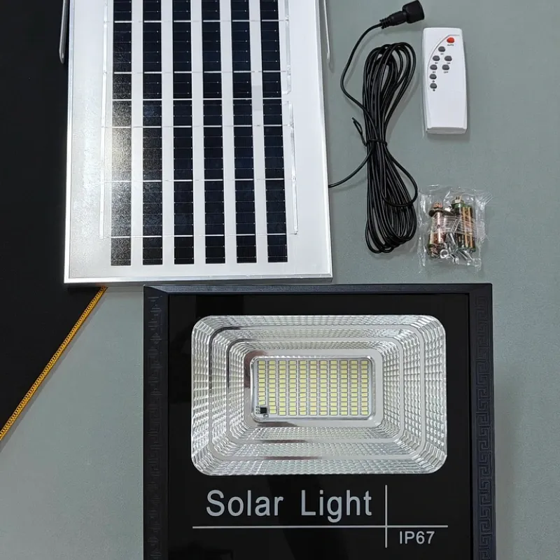 Reflector LED con panel solar