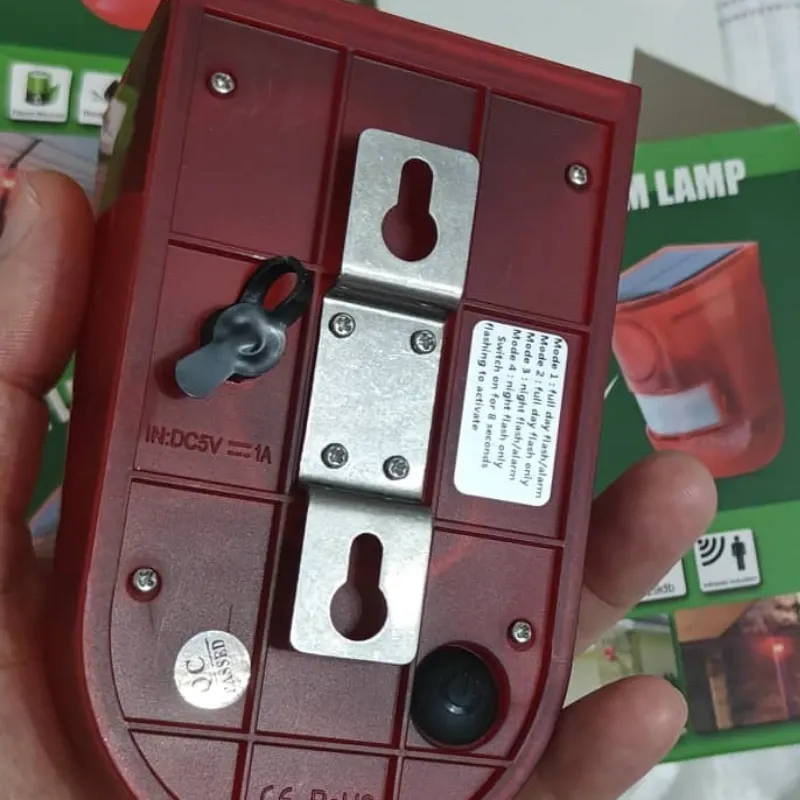 Sensor de movimiento con alarma roja incorporada