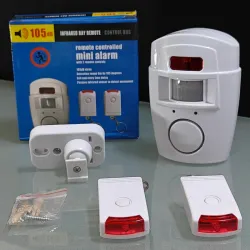 Sensor de movimiento con alarma y control remoto