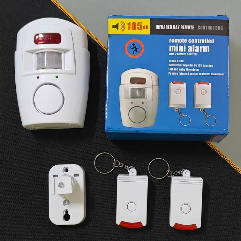 Sensor de movimiento con alarma y control remoto