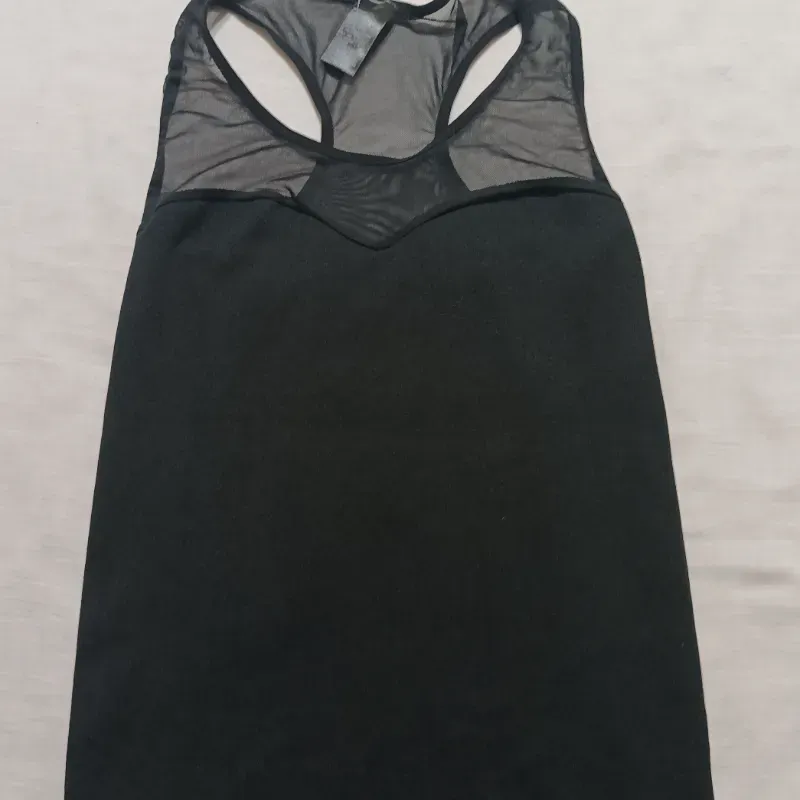 Camiseta negra 