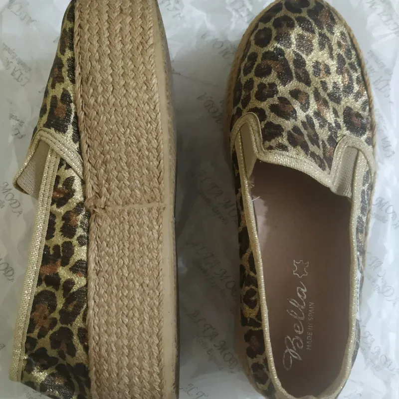 Alpargata de leopardo con brillo, altas. 