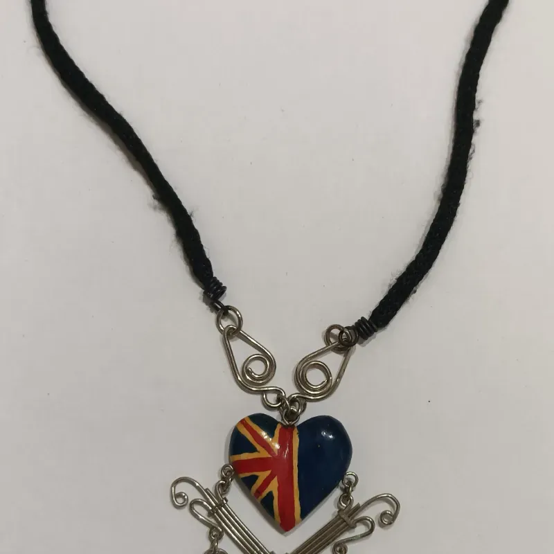 Collar de corazón con bandera de Inglaterra 