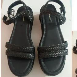  Plataformas negras planas trenzadas de Pull&Bear