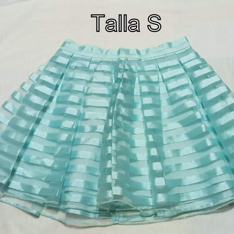 Saya azul. 