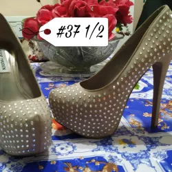  Tacones marrones con brillantes