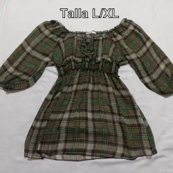 Blusa verde de cuadro. 