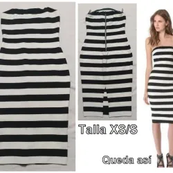 Vestido de rallas negro y blanco sin tirantes. 