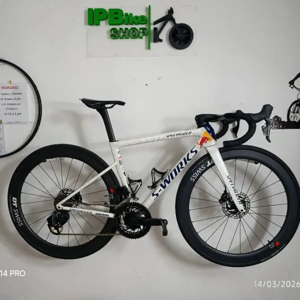 IPBikeShop – Performance sobre ruedas
No trabajamos bicicletas… construimos máquinas para rendir.
Servicios técnicos de precisión, componentes de alto nivel y preparación para competición.
MTB | Gravel | CX | Carretera
Si tu bici no está a este nivel, aquí la subimos.
📲 Agenda tu turno o entra a la comunidad.