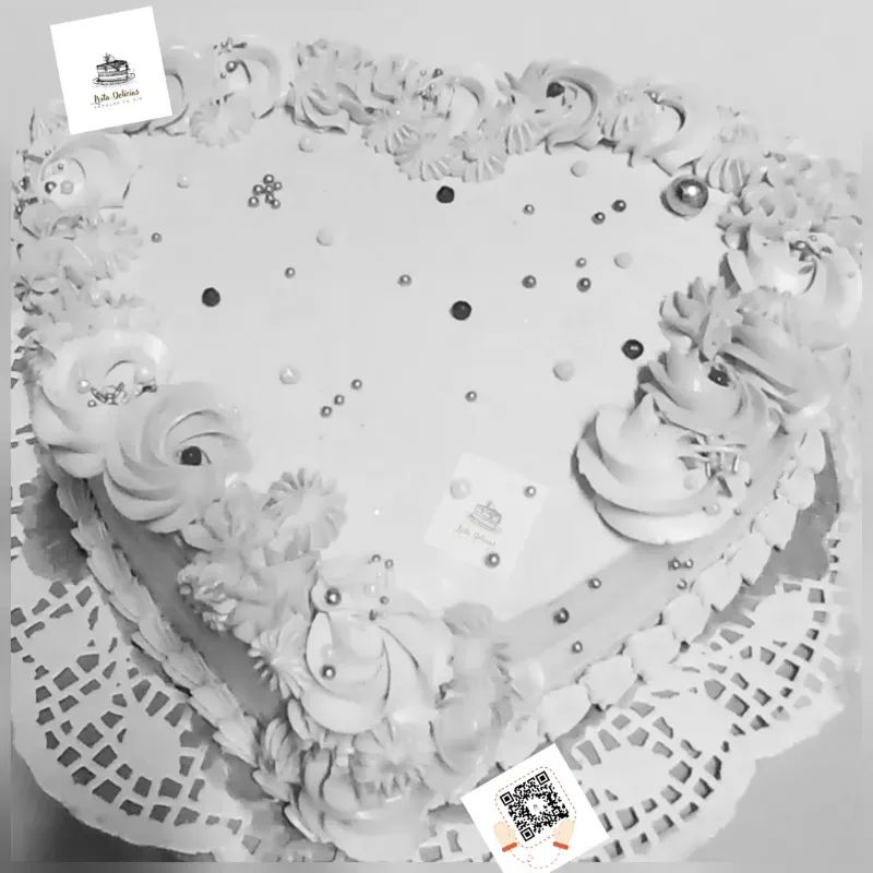 Torta de Corazón de Crema Chantilly (Nata)