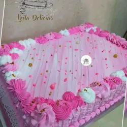 Torta Rectangular Cobertura de Crema Chantilly (Nata)