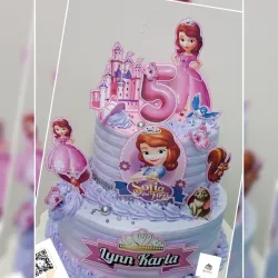 Torta Redonda de Dos Niveles Cobertura Simple 