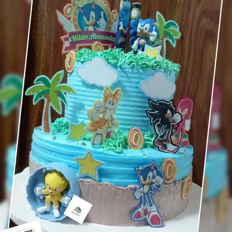 Torta Redonda de Dos Niveles Cobertura Simple