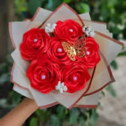 Ramo de rosas de satin