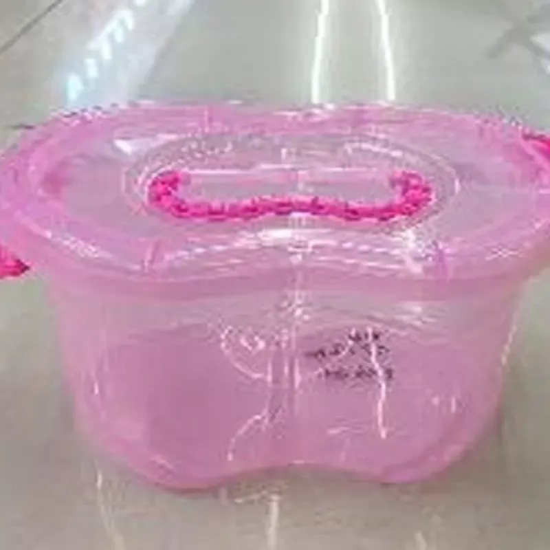 Caja plástica con tapa y asa,forma de manzana  180g,24*21*15, colores variados, 