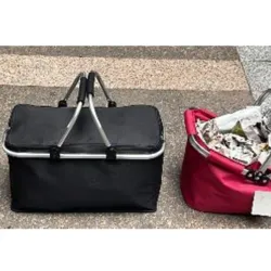  Cesta de picnic de tela poliéster, con abertura  doble y asa metálica,  47 × 24 × 22cm, en seis colores distintos,  1 pzas/bolsa plástica 