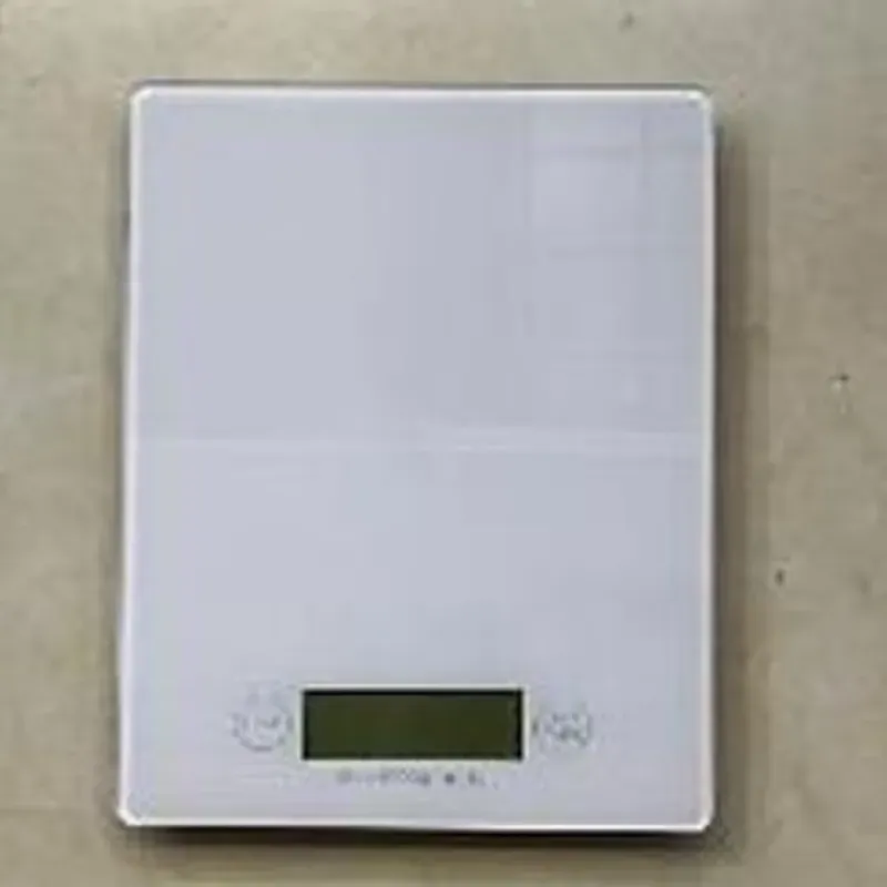  Pesa electrónica, plástico y hierro  Max5000g,551g,preciso a 1 g,16 * 23 cm, color  mixto,sin pil