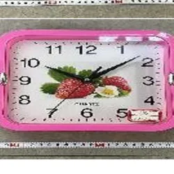  Reloj de pared cuadrado de plástico, diseño de  fresas,  22 cm,color mixto,plástico  Caja de cartón 