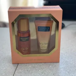 Set de Perfume 75 ml y Crema Corporal 57 ml