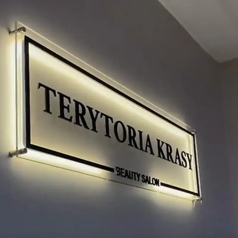 Carteles y logos Retroiluminados