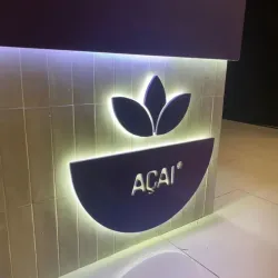 Carteles y logos Retroiluminados