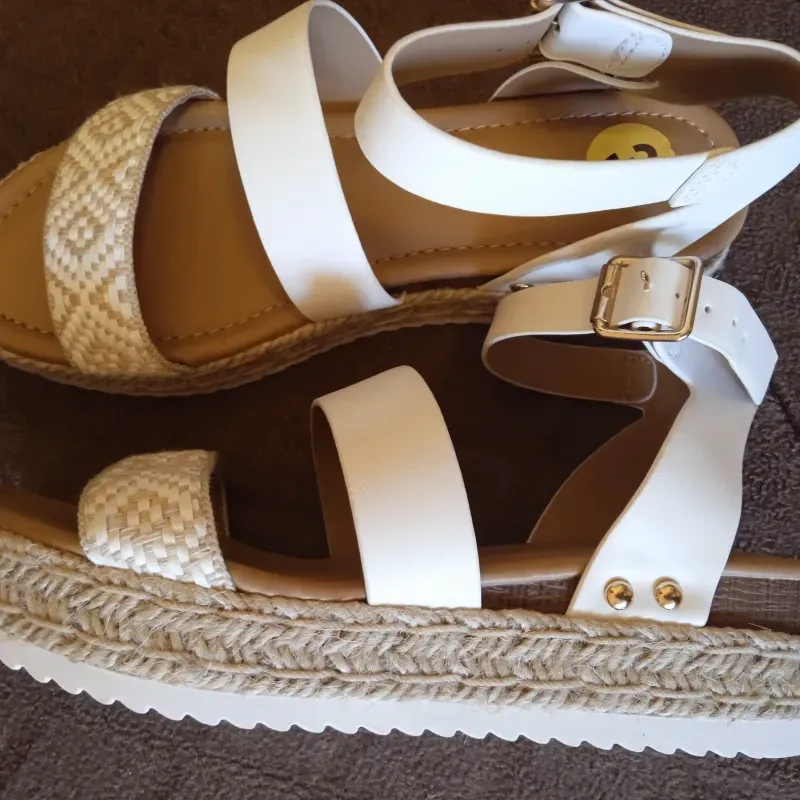Sandalias