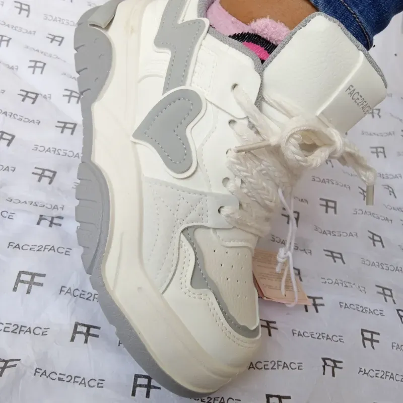 Tenis