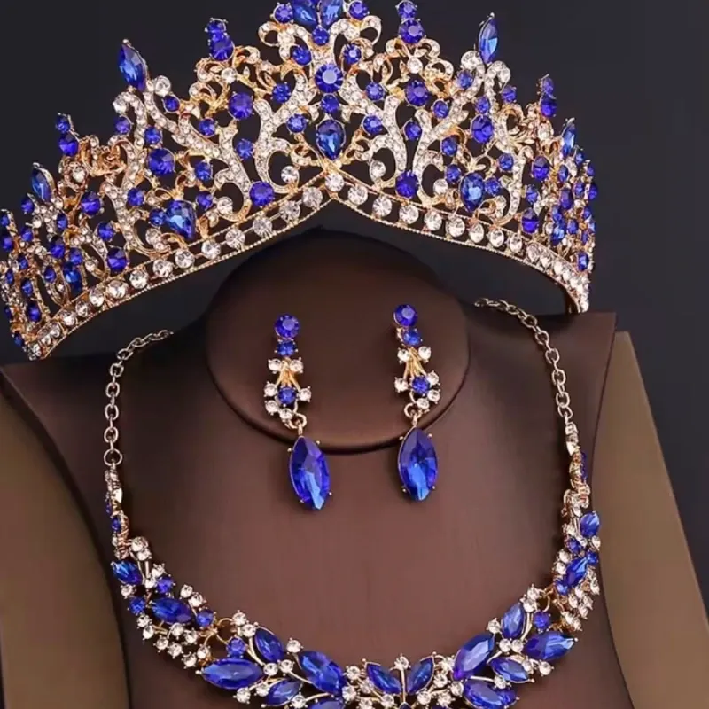 Tiara, Collar y Aretes