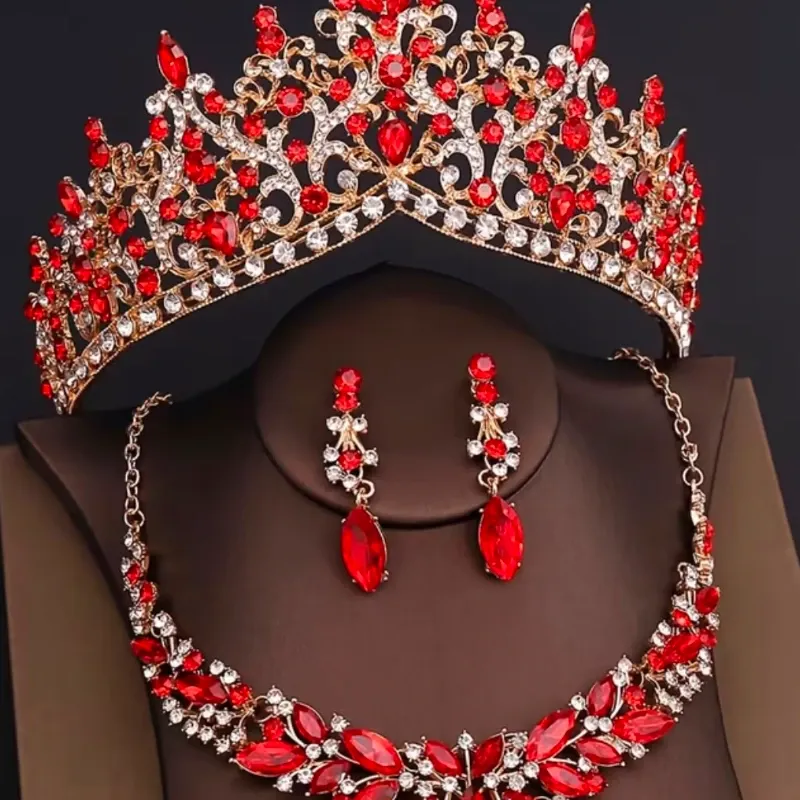 Tiara, Collar y Aretes