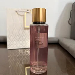 Colonia Velvet Petals