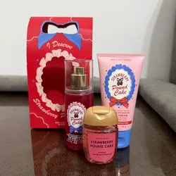 Strawberry Pound Cake