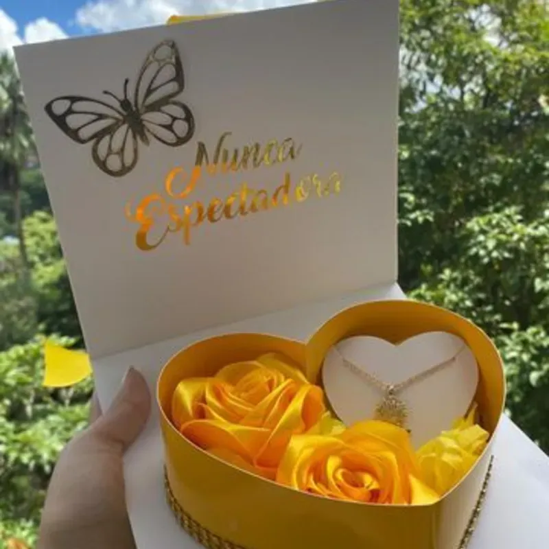 Caja en forma de corazon 