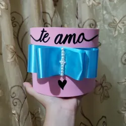 Caja redonda de foami 