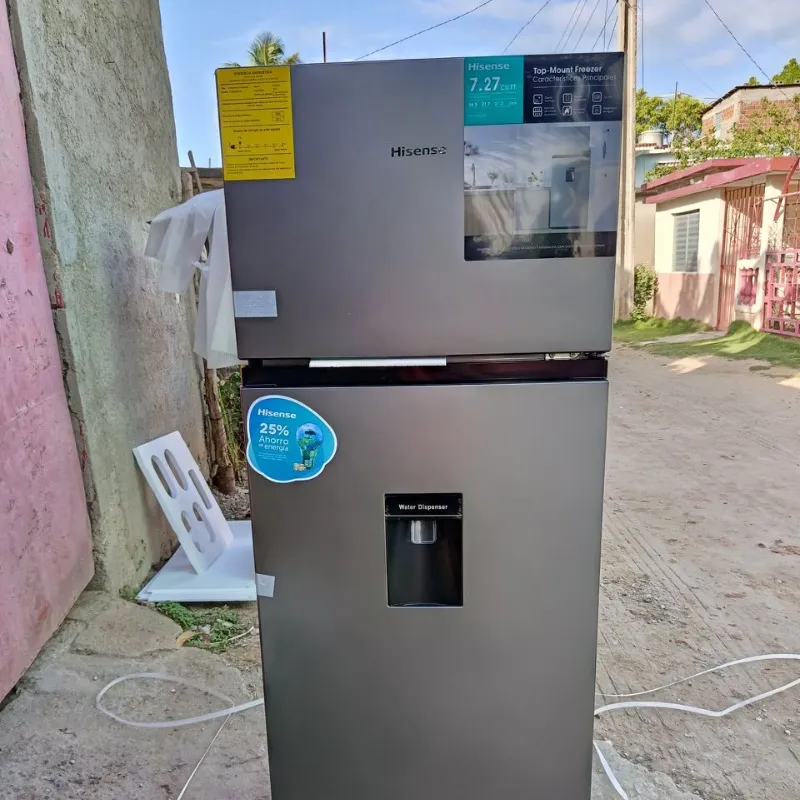 Refrigerador HISENSE