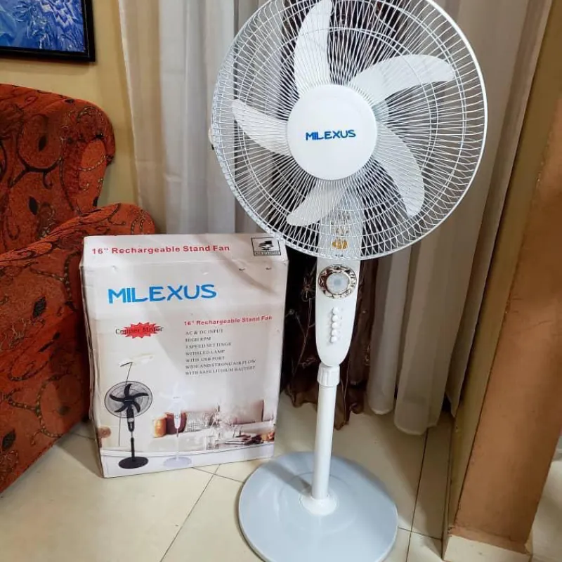 Ventilador recargable marca Milexus